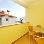 Limun Zarok Pensión Baška