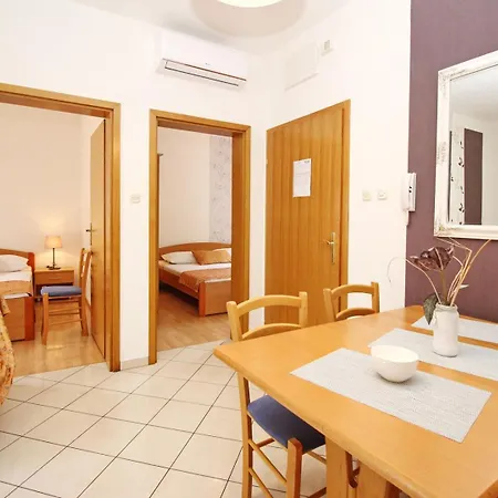 Limun Zarok Gostinjska kuća Baska (Krk)