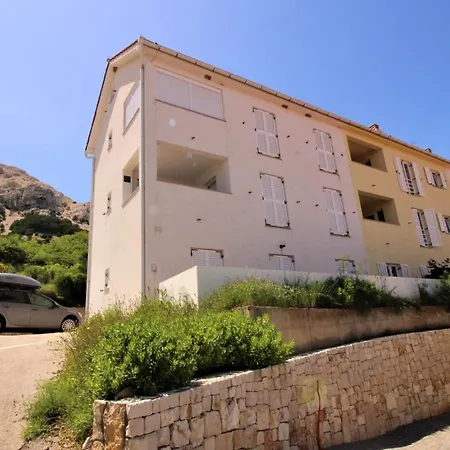Limun Zarok Pensión Baška