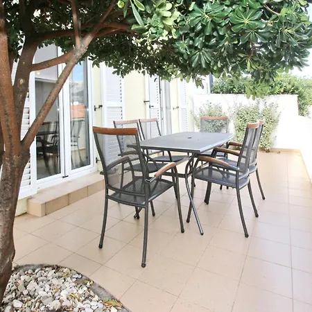 Limun Zarok 3* Baska (Krk)