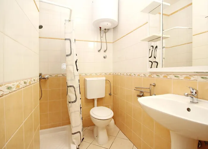 Limun Zarok 3* Baška
